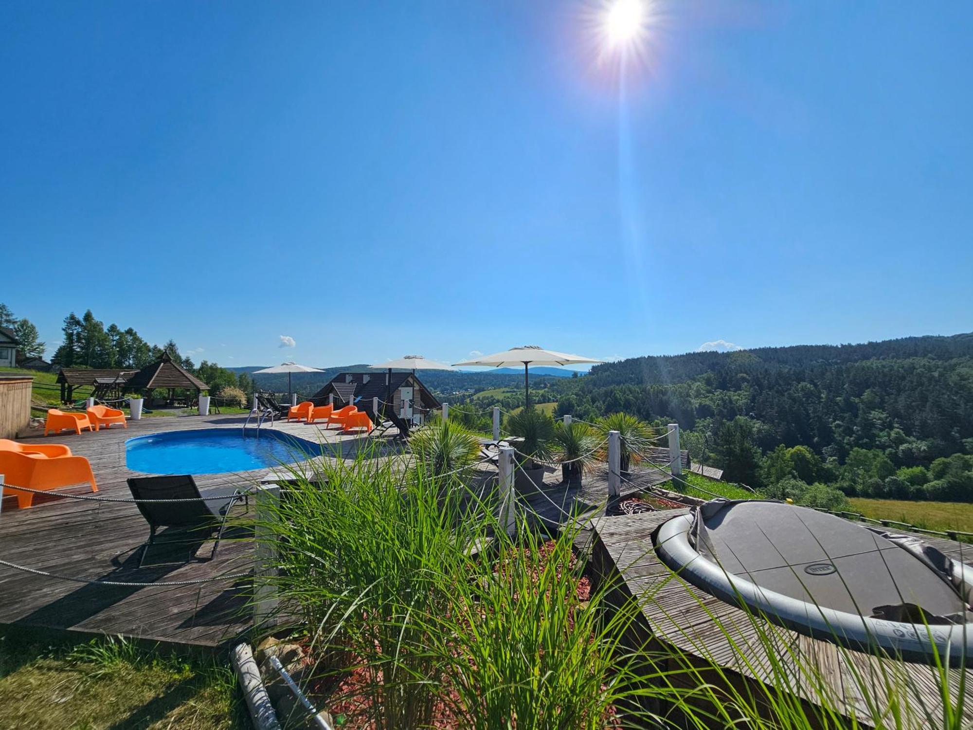 Chata W Bieszczadzie Apartamenty I Domki Z Basenem Bieszczady Polańczyk Exterior foto